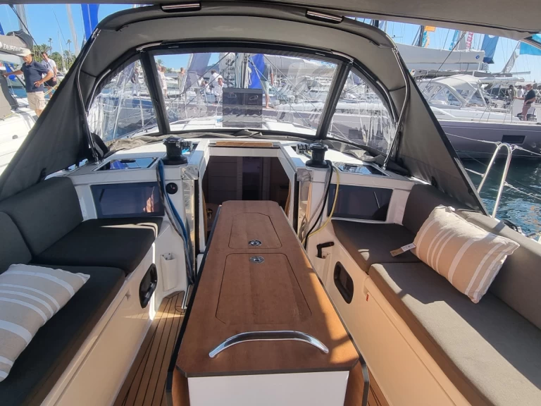 Noleggio Barca a vela a Golfe-Juan – Dufour Dufour 44