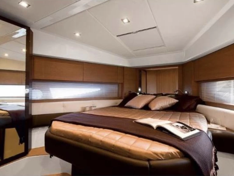 Noleggio a Port de Saint Tropez – Azimut Atlantis 48 su SamBoat