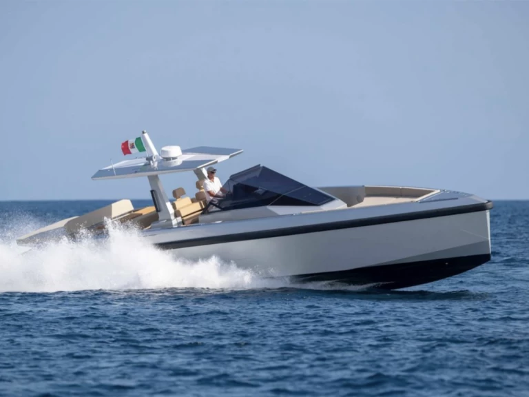 Noleggio barche WALLY YACHTS 48 a Port de Saint Tropez su Samboat