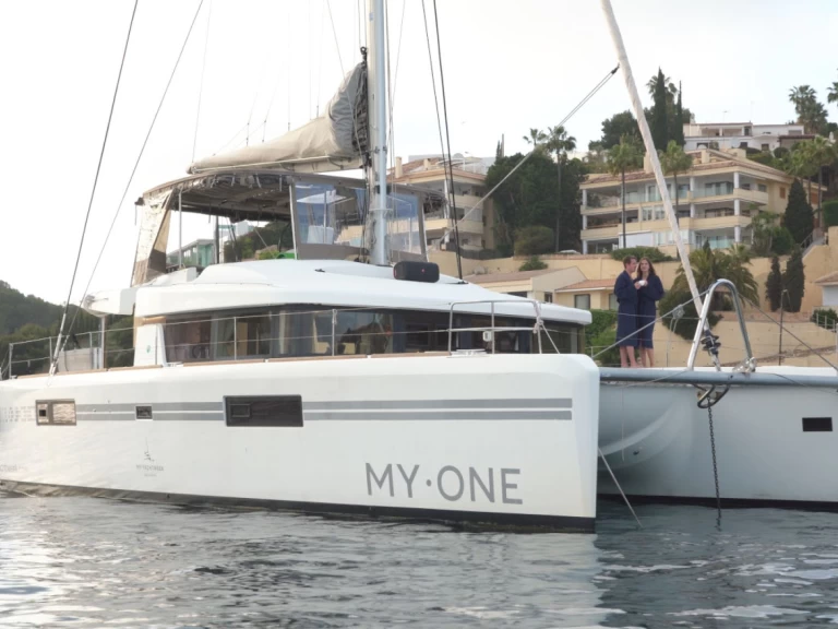 Noleggio Catamarano Lagoon con patente nautica