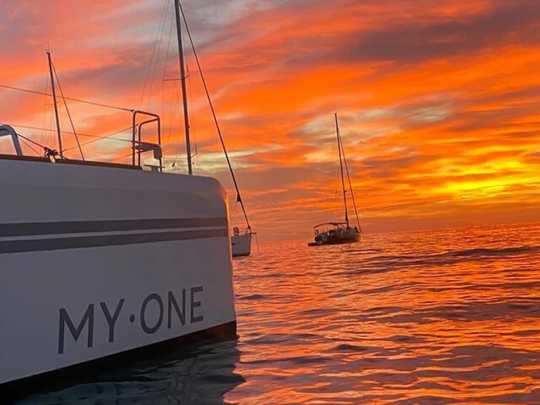 Catamarano a noleggio a Cagliari al miglior prezzo