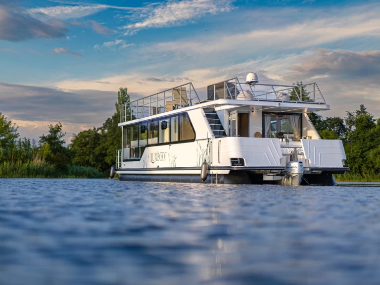 Houseboat a noleggio a Templin al miglior prezzo