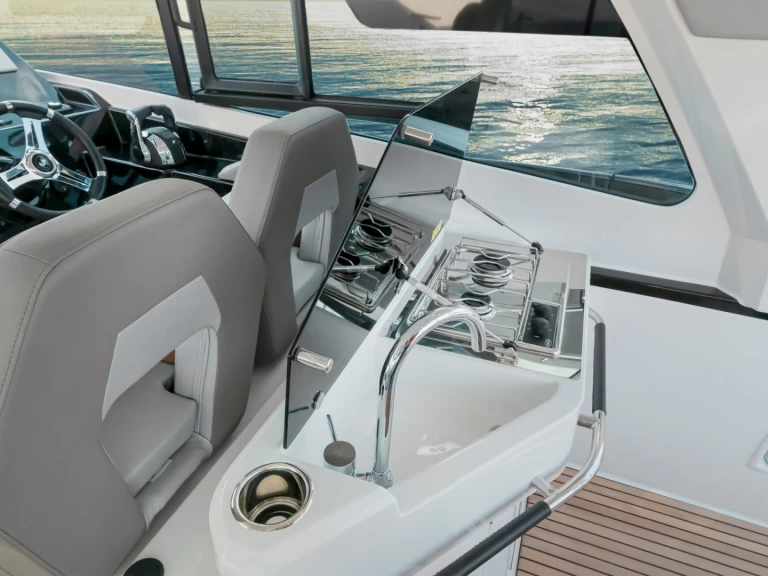 Noleggio barche Barcellona economico Gran Turismo 32 OB