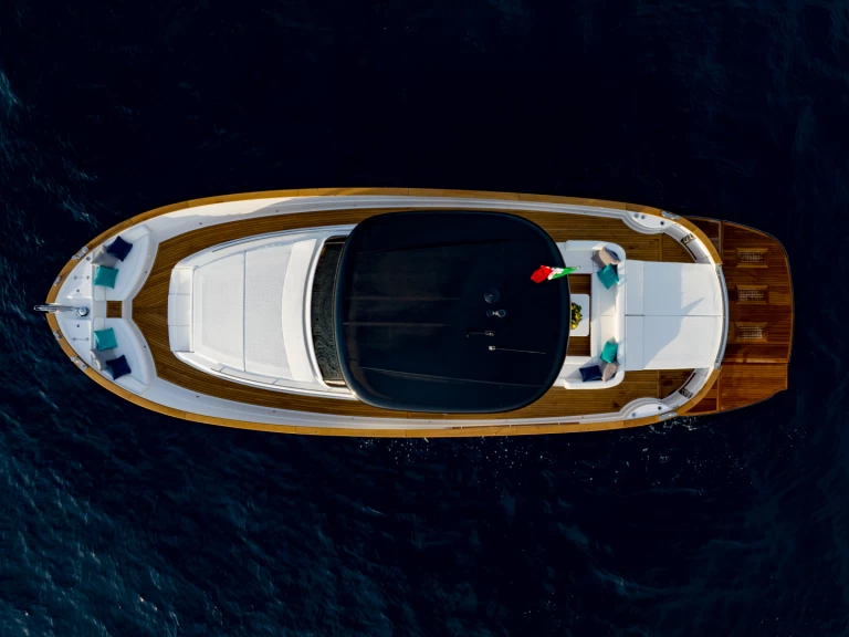 Noleggiare una Apreamare Gozzo 45  a Port de Saint Tropez