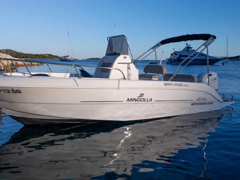 Noleggio barche Mingolla Brava 22 Open a Sebenico su Samboat