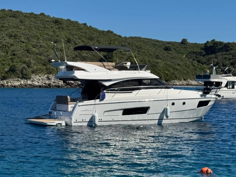 Bavaria Virtess 420 Fly da affittare a  Trogir