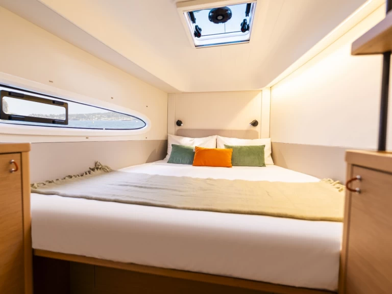 Catamarano a noleggio a Álimos al miglior prezzo