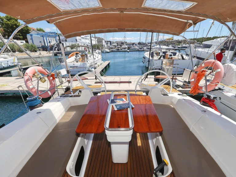 Noleggio a Sebenico – Elan Impression 45 su SamBoat