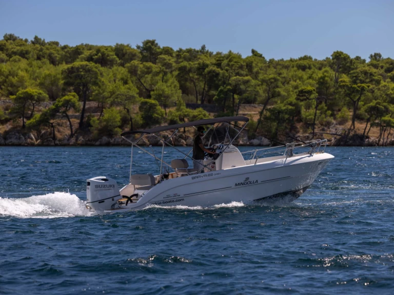 Noleggio Barca a motore Mingolla con patente nautica