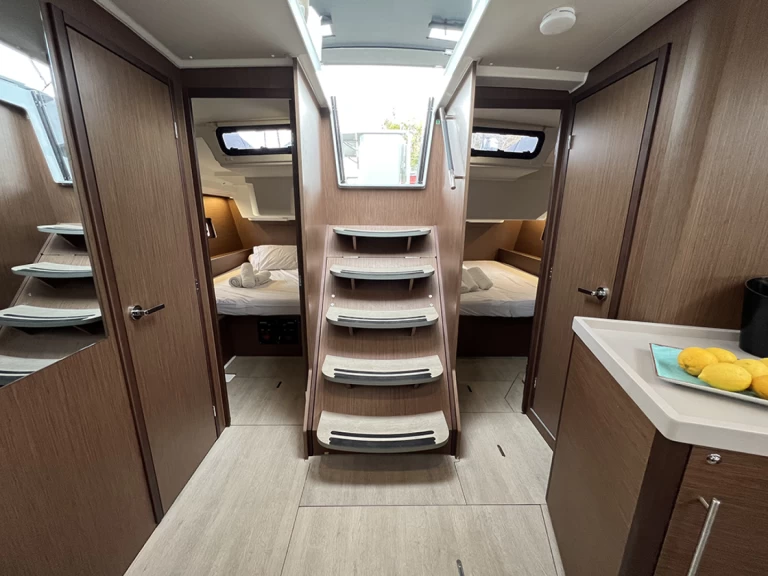 Noleggio Barca a vela a Álimos – Bénéteau Oceanis 46.1