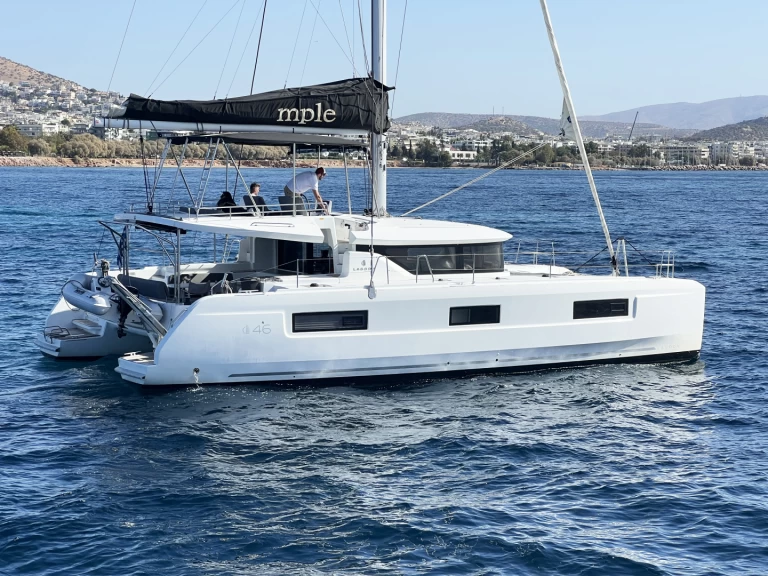 Noleggio Catamarano Lagoon con patente nautica