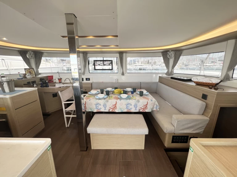 Noleggio Catamarano a Álimos – Lagoon Lagoon 46