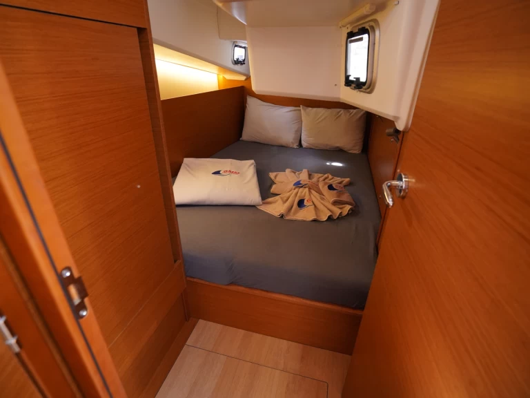 Jeanneau Sun Odyssey 410 da affittare a  Rodi (Citta)