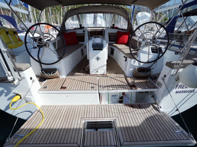 Noleggio a Rodi (Citta) – Jeanneau Sun Odyssey 410 su SamBoat
