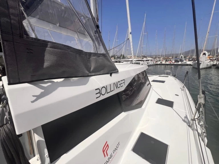 Noleggio Catamarano con o senza skipper Fountaine Pajot a Olbia