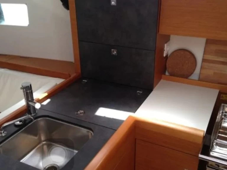 Noleggio barche Jeanneau Sun Odyssey 349 a Lefkáda su Samboat