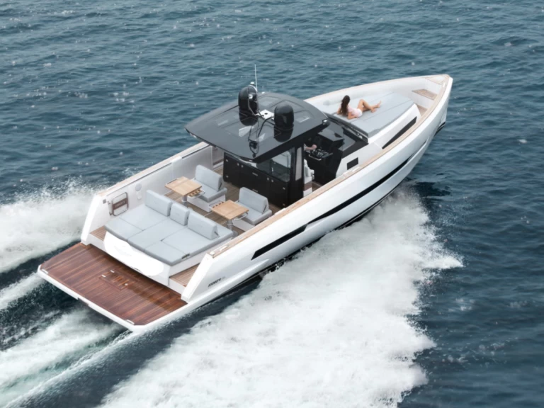 Noleggio barche Fjord Fjord 44 Open a Port de Saint Tropez su Samboat