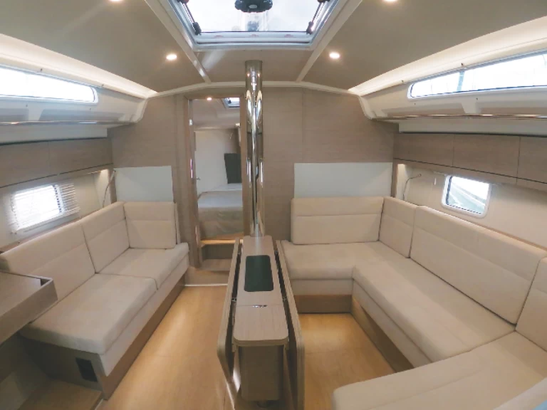 Noleggio a Hyères – 69 HANSE 418 su SamBoat