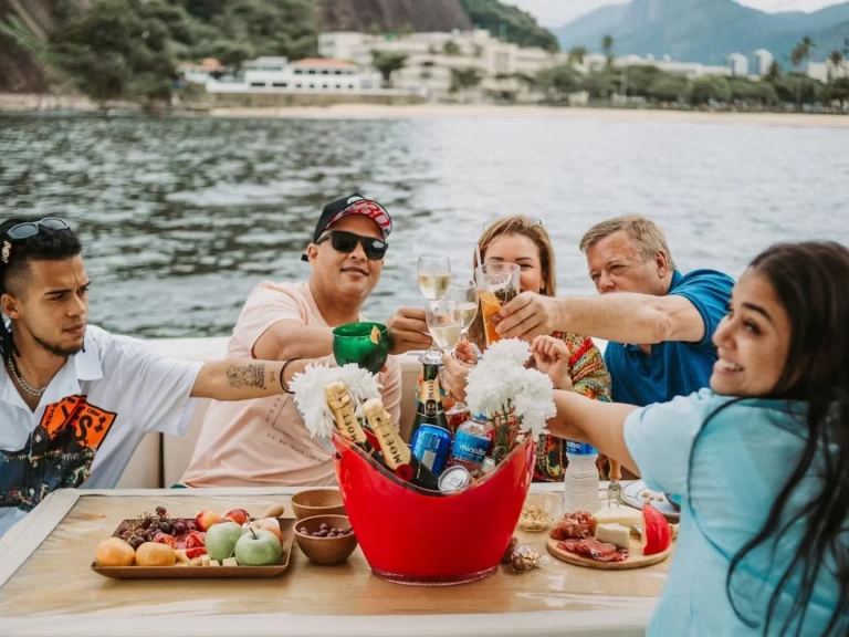 Noleggio Barca a motore Cobra con patente nautica