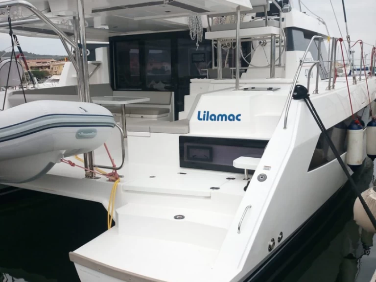 Leopard Catamarans / Robertson & Caine Leopard 42 - 4 cab. da affittare a  Cannigione