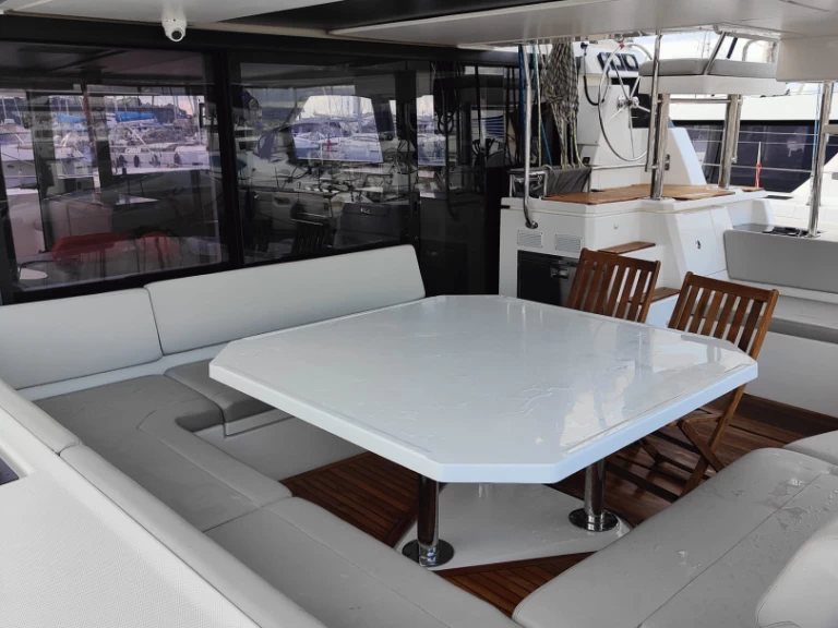 Noleggio Catamarano a Procida – Leopard Catamarans / Robertson & Caine Leopard 50 - 5 + 1 cab