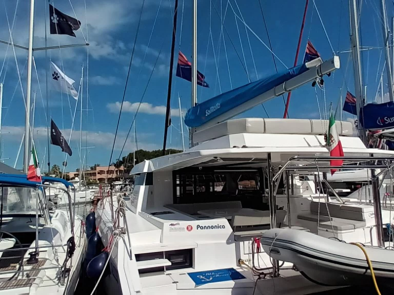 Noleggio a Furnari – Leopard Catamarans / Robertson & Caine Leopard 50 - 5 + 1 cab su SamBoat