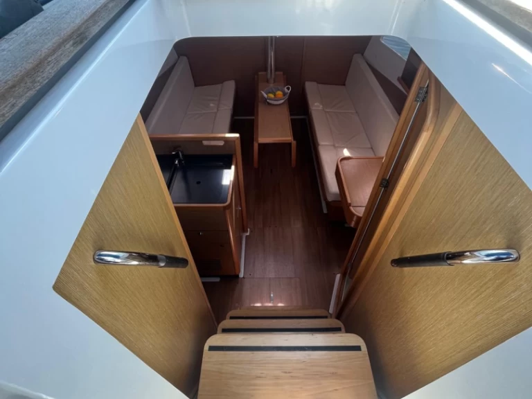 Noleggio Barca a vela con o senza skipper Jeanneau a Cannigione