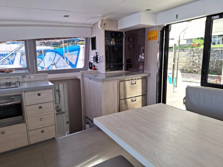 Noleggio a Furnari – Leopard Catamarans / Robertson & Caine Leopard 40 su SamBoat