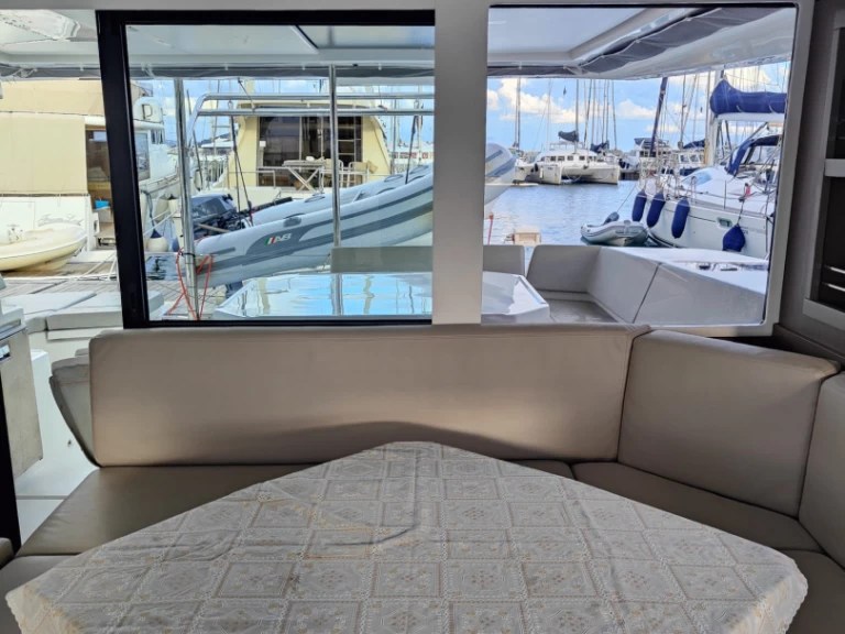 Noleggio barche Procida economico Leopard 45