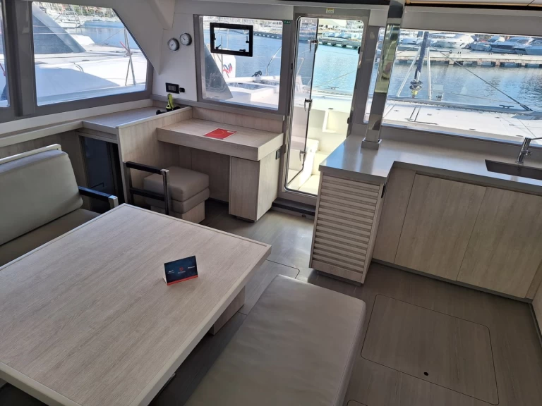 Leopard Catamarans / Robertson & Caine Leopard 45 da affittare a  Furnari
