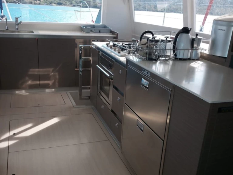 Noleggio Catamarano a Cannigione – Leopard Catamarans / Robertson & Caine Leopard 50 - 5 + 1 cab