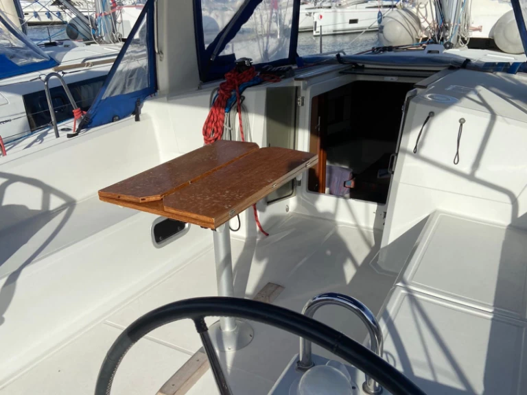 Noleggio barche Bénéteau Oceanis 38 a Procida su Samboat