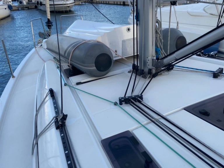 Noleggiare una Bénéteau Oceanis 40.1 a Procida