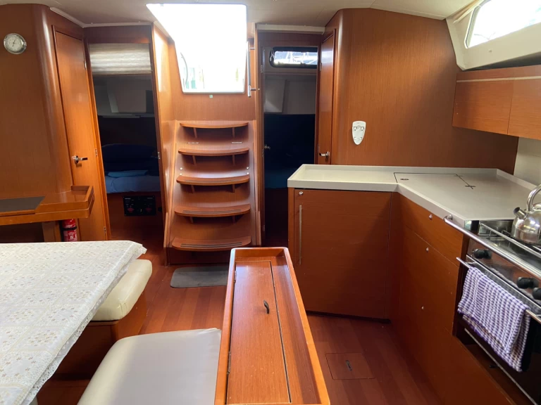 Noleggio Barca a vela con o senza skipper Bénéteau a Procida