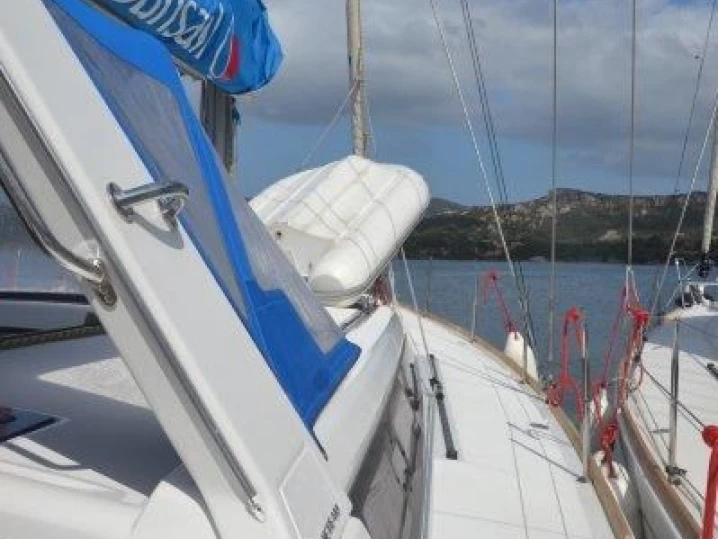 Noleggiare una Bénéteau Oceanis 48 a Cannigione