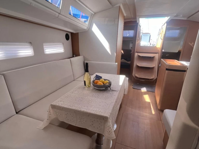 Noleggio a Cannigione – Jeanneau Sun Odyssey 410 su SamBoat