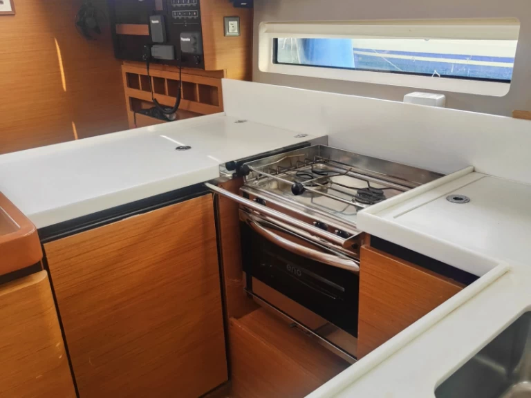 Noleggio barche Furnari economico Sun Odyssey 440