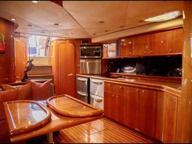 Noleggio Yacht di lusso a West Palm Beach – Sunseeker Predator 68