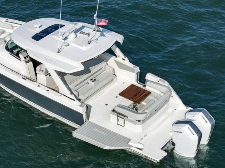 Noleggio barche Tiara 43LS a West Palm Beach su Samboat