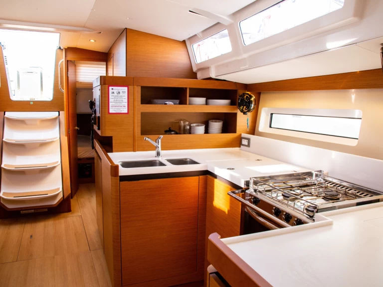 Noleggio a Lávrio – Jeanneau Sun Odyssey 490 su SamBoat