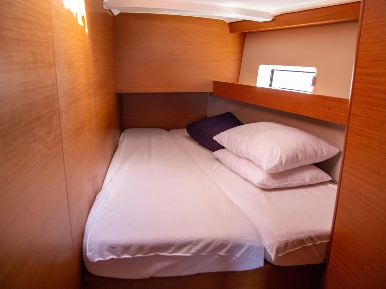 Noleggio barche Jeanneau Sun Odyssey 490 a Benítses su Samboat