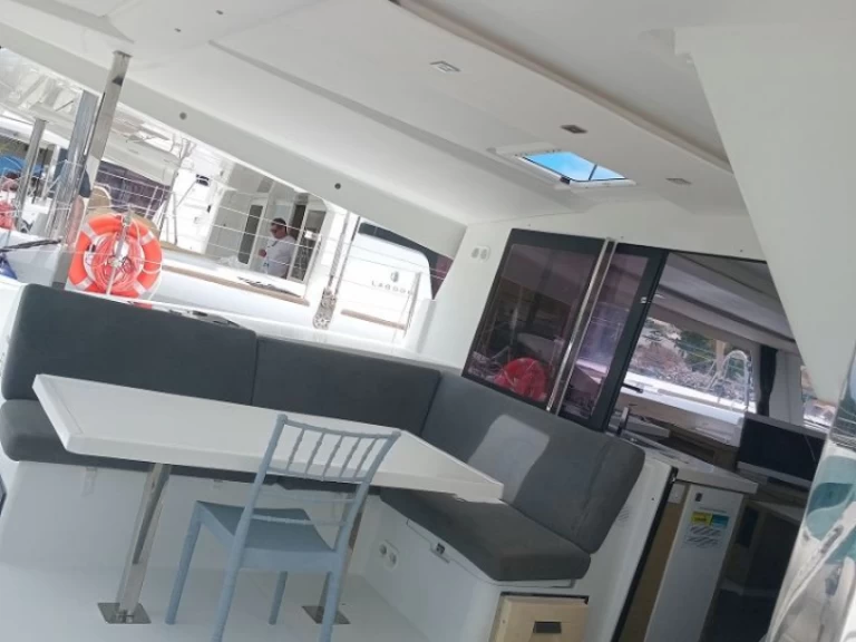 Catamarano a noleggio a Praslin Island al miglior prezzo