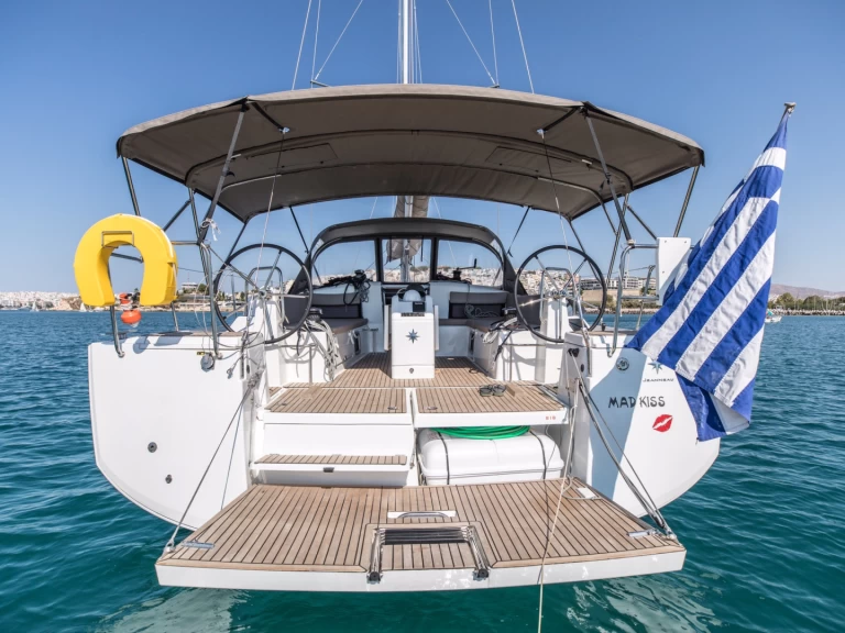 Noleggio Barca a vela Jeanneau con patente nautica