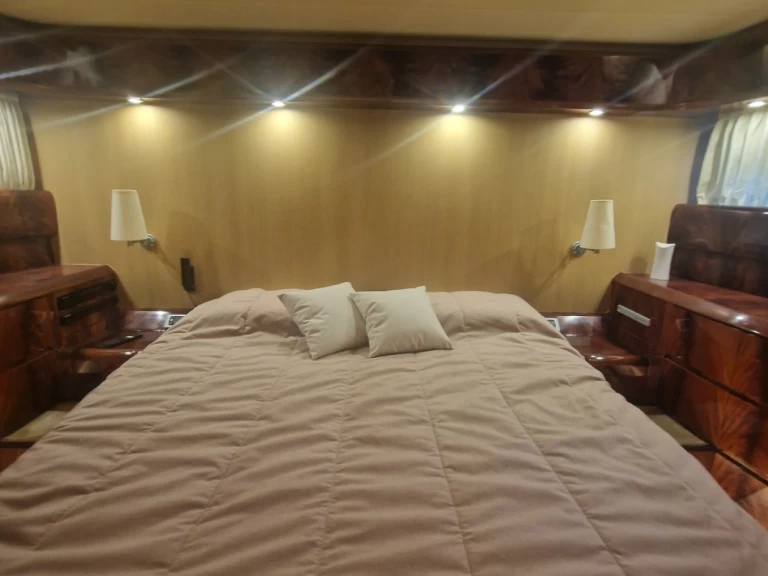 Yacht di lusso a noleggio a San Vincenzo al miglior prezzo