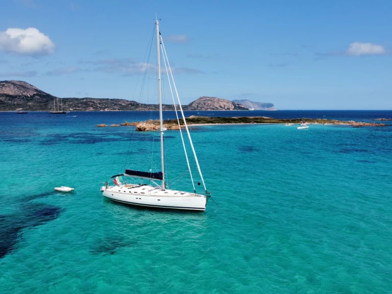 Noleggio barche Bénéteau Oceanis 523 Clipper a Golfo Aranci su Samboat