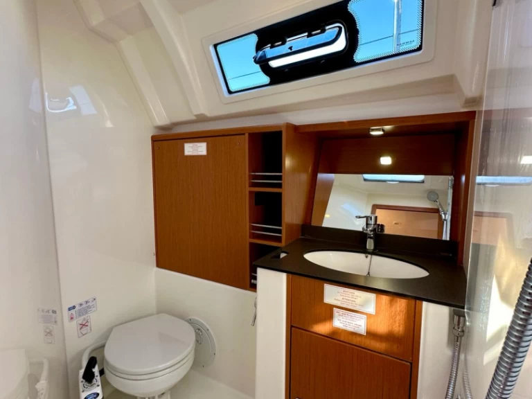 Noleggio Barca a vela Bavaria con patente nautica