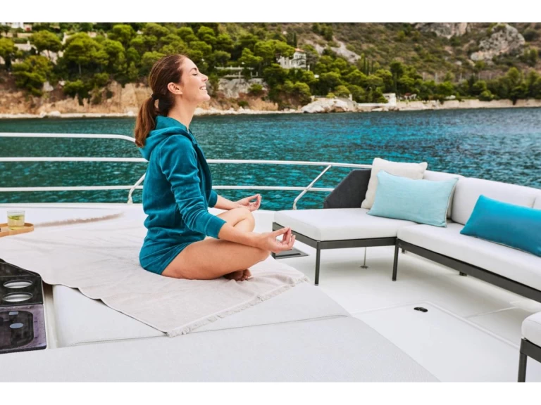 Noleggio a Capo d'Orlando – Prestige Prestige M48 su SamBoat