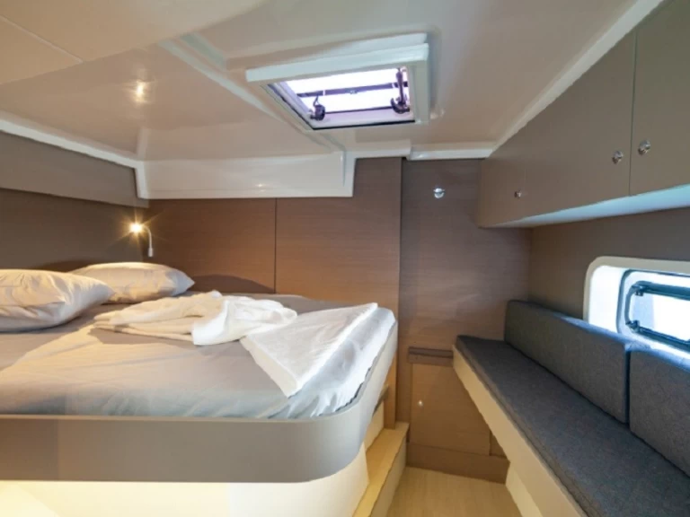 Noleggio Catamarano con o senza skipper Bali a Ibiza Town