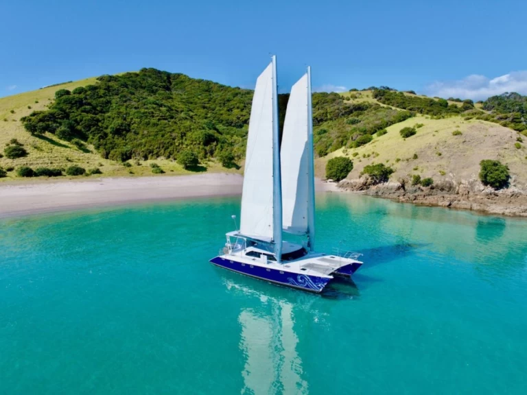 Catamarano a noleggio a Paihia al miglior prezzo