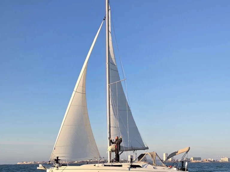 Barca a vela a noleggio a Les Sables-d'Olonne al miglior prezzo